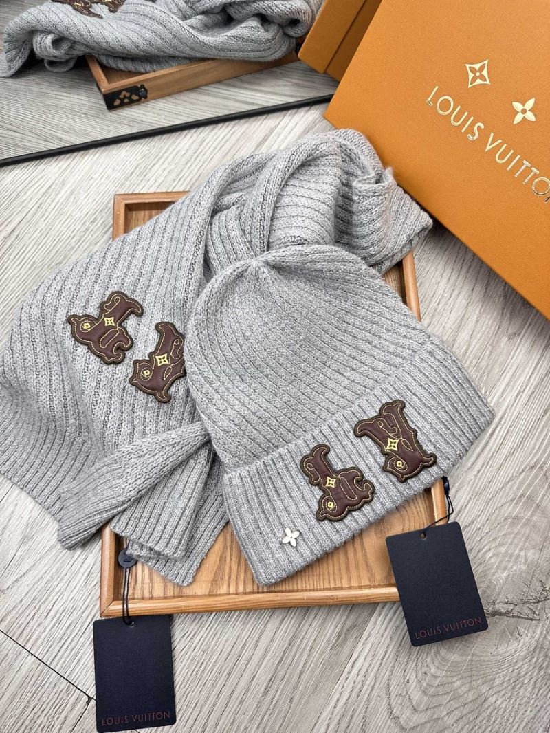 Louis Vuitton Caps Scarfs